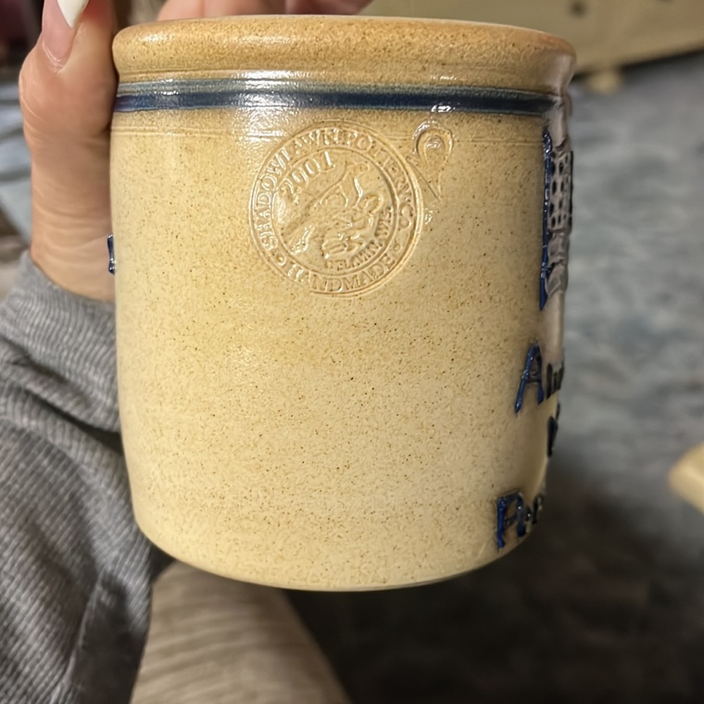 Hand made crock - Picture 3 of 3